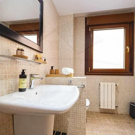 Ave Maria Apartment Gijon